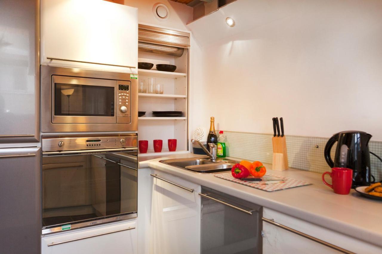 Victoria Centre Apartments: Central Shopping Hub with 24/7 Access Nottingham Room photo